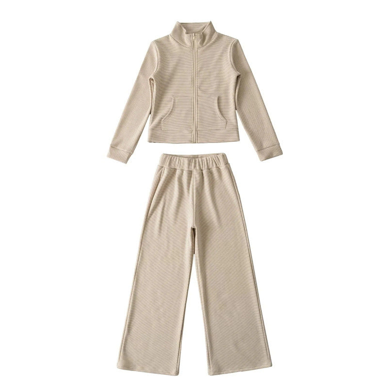 Leisure set for women with high collar and wide pants Lune London