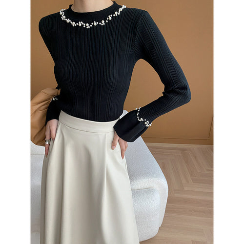 Women's Long Sleeve Sweater with Pearl Decoration Chic & Stil