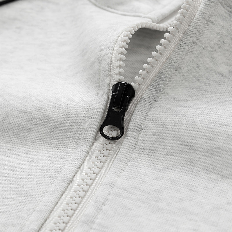 Men's sporty sweater with short zipper opening Lune London
