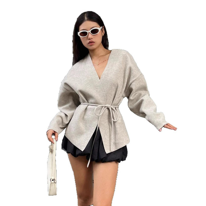 Women's lined wrap jacket with a modern cut and a belted waist Lune London