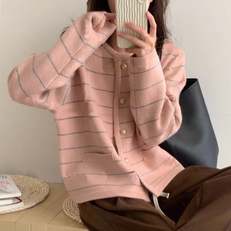 Ladies comfortable cardigan with fine stripes and practical pockets Lune London