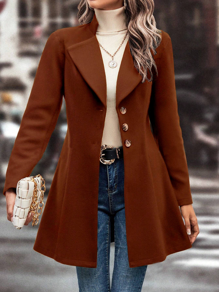 Elegant trench coat for women with modern silhouette Lune London