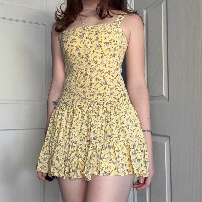 Floral A-line summer dress for women with ruffled hem and spaghetti straps Lune London