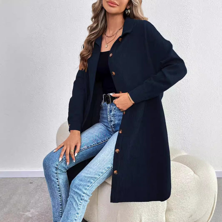 Chemise veste à manches longues pour femmes en tissu cord soft avec patte de boutonnage Chic & Stil