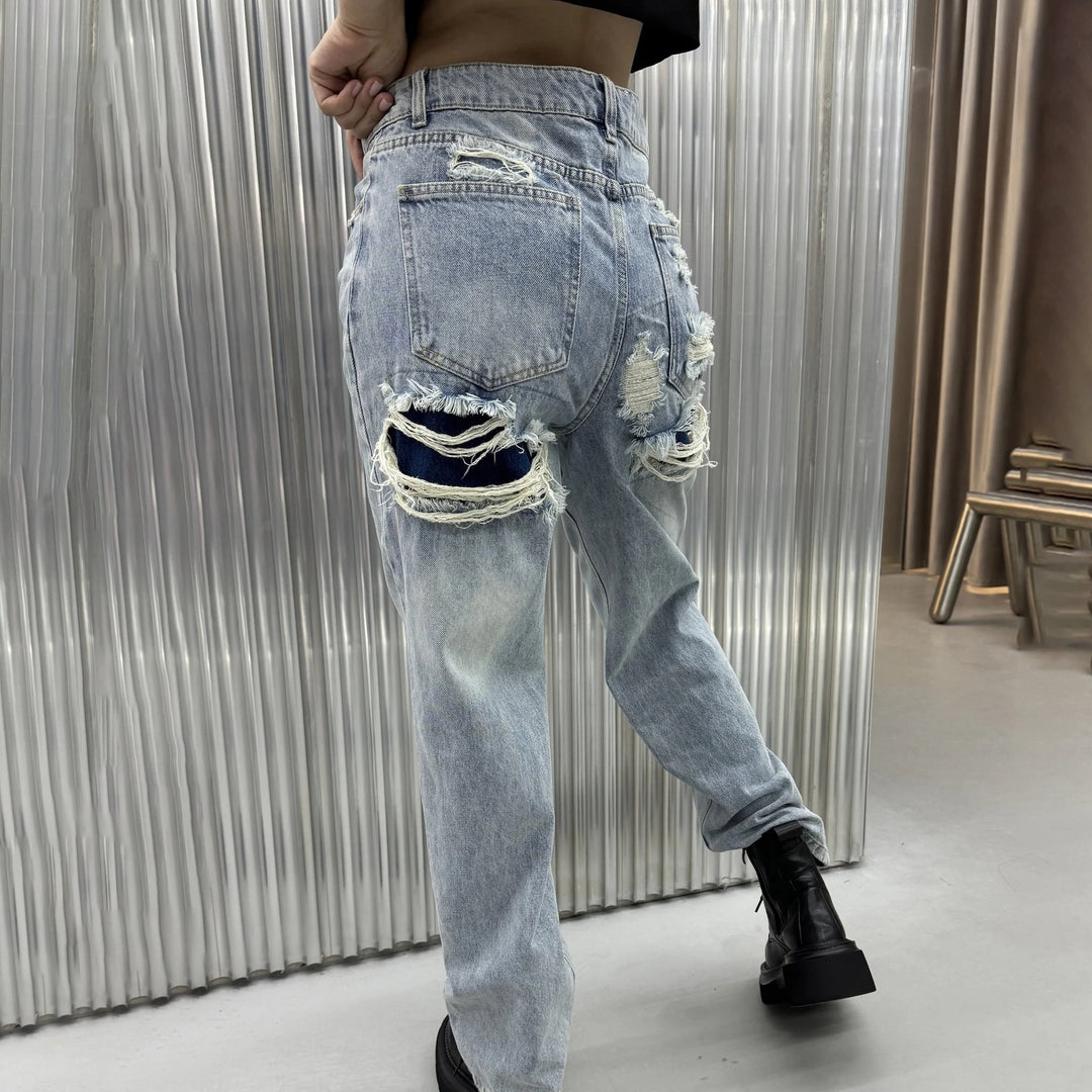 Wide jeans for ladies with distressed details and high waist Lune London