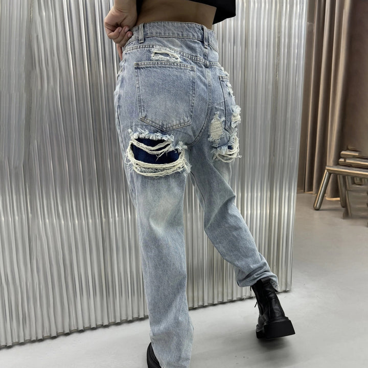 Wide jeans for ladies with distressed details and high waist Lune London