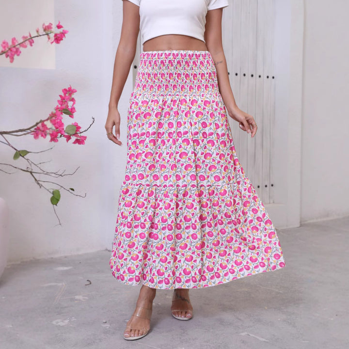 Maxi skirt for women with bold and cheerful patterns and an elastic waist Lune London