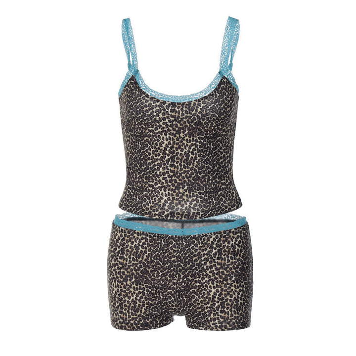 Women’s sporty lingerie set with animal print and lace accents Lune London