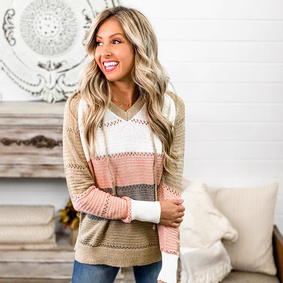 Pull en tricot décontracté pour femmes avec décolleté en V et motif rayé Chic & Stil
