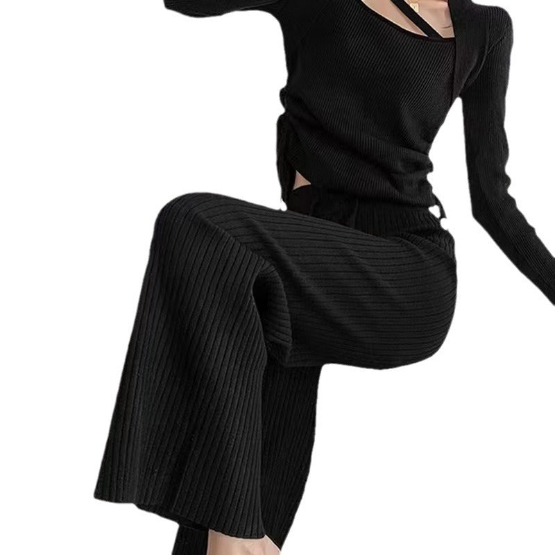 Lune London women's pleated high-waisted pants with elastic waistband