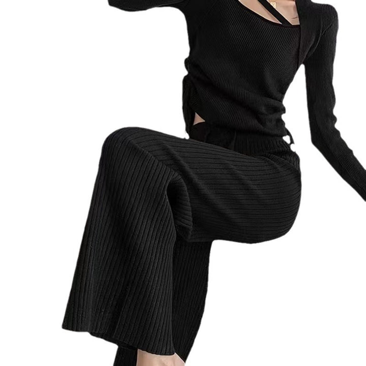 Lune London women's pleated high-waisted pants with elastic waistband
