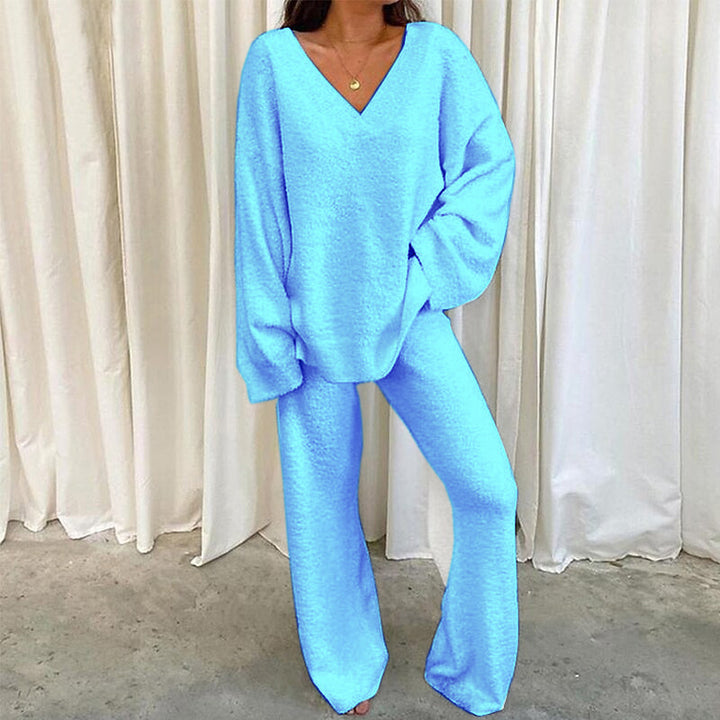 Ladies comfortable V-neck knitted jumpsuit with wide leg Lune London
