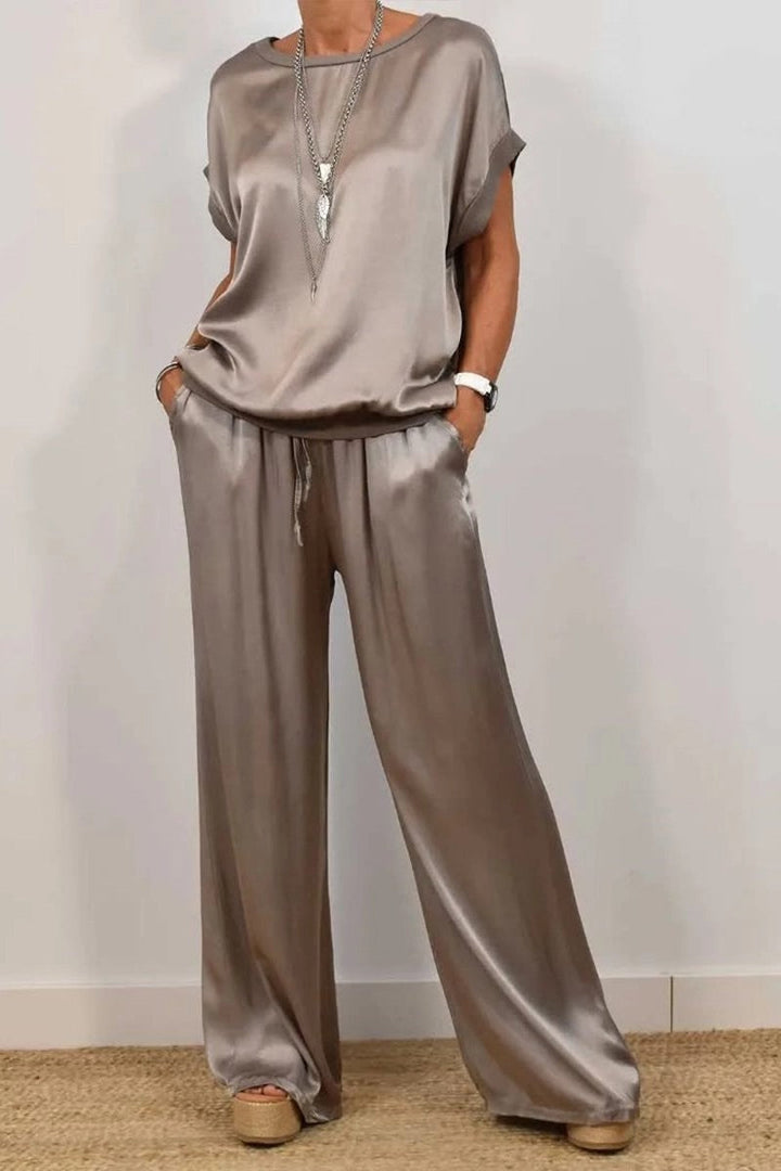 Women’s Elegant Satin Lounge Set with Loose Fit and Casual Top Lune London