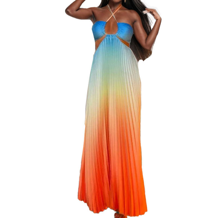 Robe maxi plissée élégante pour femme avec décolleté plongeant et détails découpés Chic & Stil