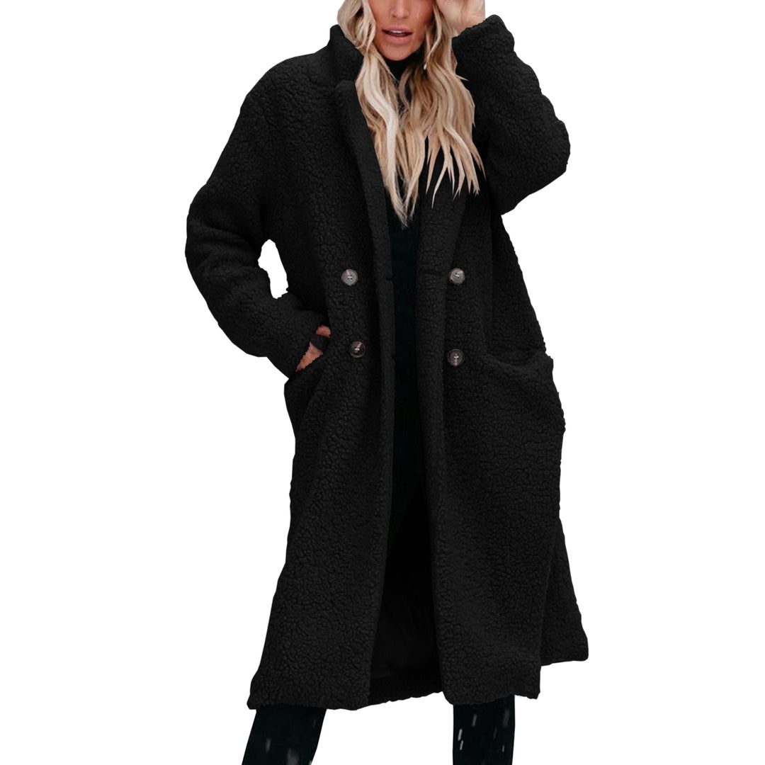 Ladies oversized teddy coat with button closure and practical pockets Lune London