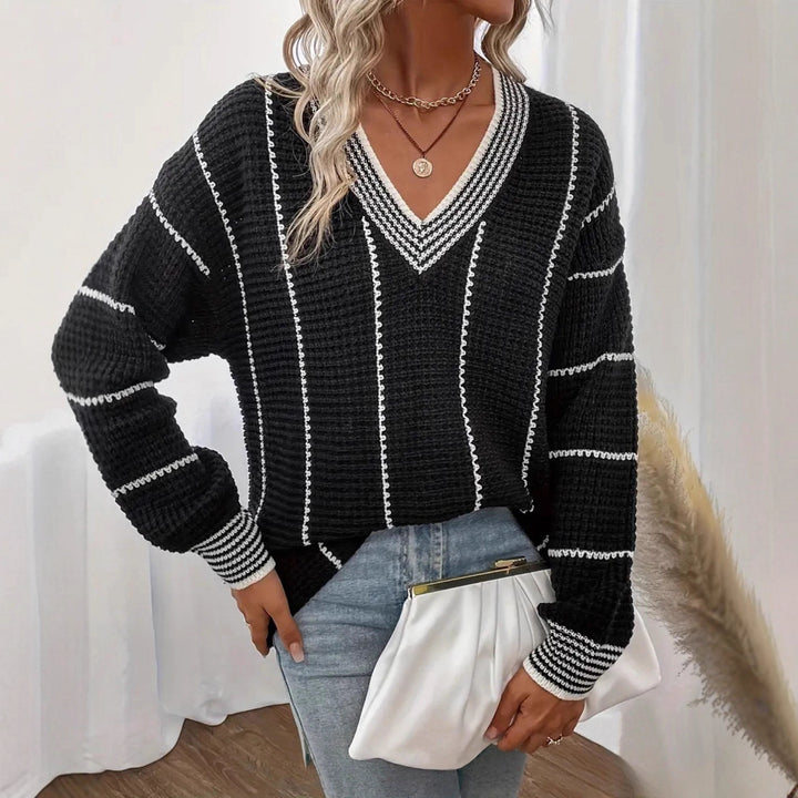 Thick knitted sweater for women with an elegant V-neck and a trendy striped pattern Lune London
