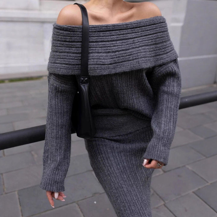 Knitted outfit for women with oversized collar and fitted cut Lune London
