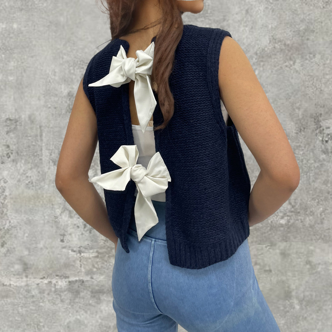 Knitted cardigan for women with decorative knots Lune London
