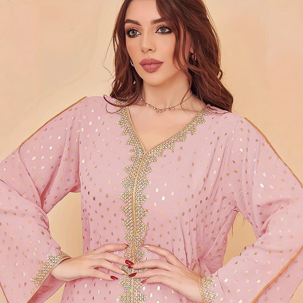 Kaftan dress for women with an elegant embroidery design and a loose fit Lune London