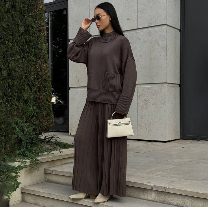 Knitted sweater for women with chic and stylish maxi pleated pants