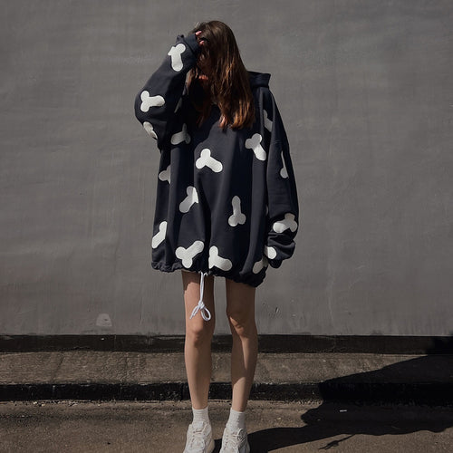 Women's hoodie with creative heart pattern and oversized relaxed fit Lune London