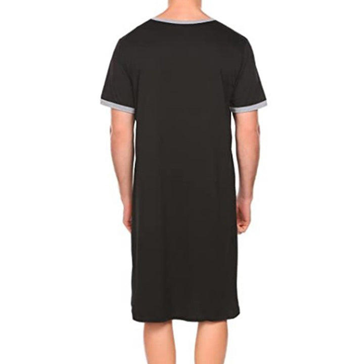 Night for men with practical chest pocket and classic V-neck Lune London