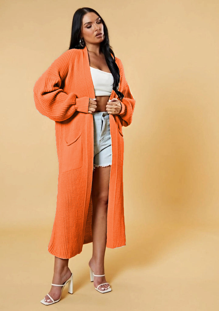 Cardigan long pour femmes en tricot avec design ouvert et poches pratiques Chic & Stil