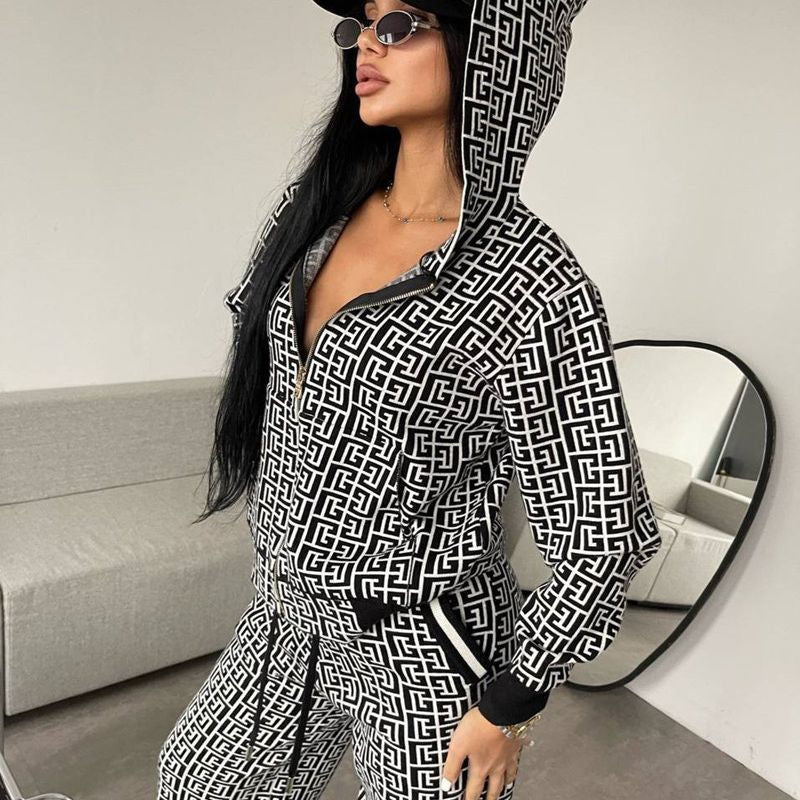 Knit loungewear set for women with graphic pattern Lune London