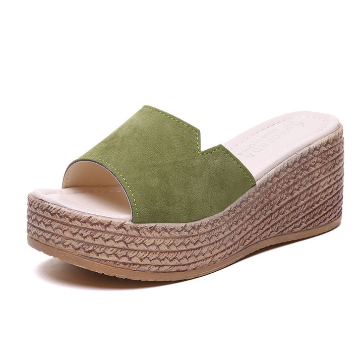 Ladies Wedge Sandals with Modern Cross Design and Non-Slip Sole Chic und Stil
