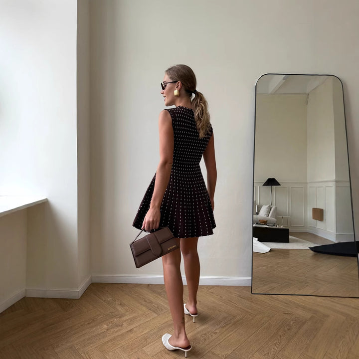 Knitted dress for ladies with an elegant ribbed pattern and a feminine silhouette Lune London