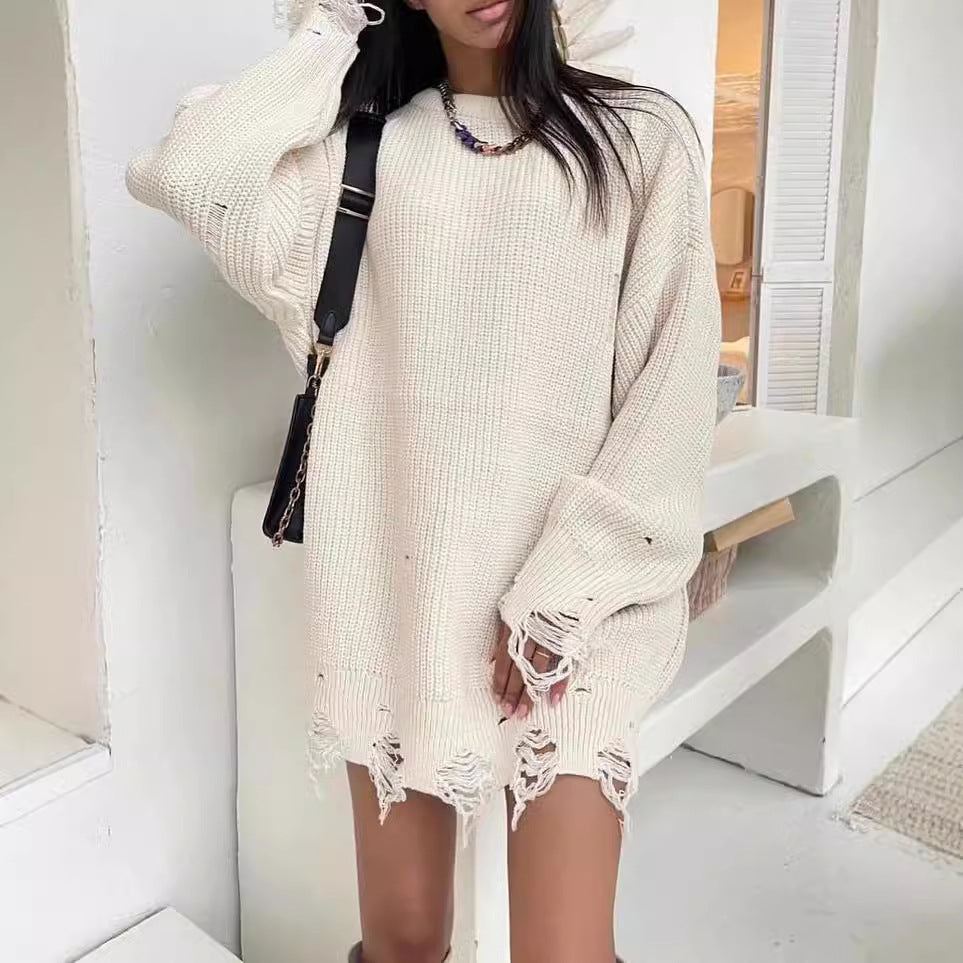 Women Large knit sweater with torn hem Lune London