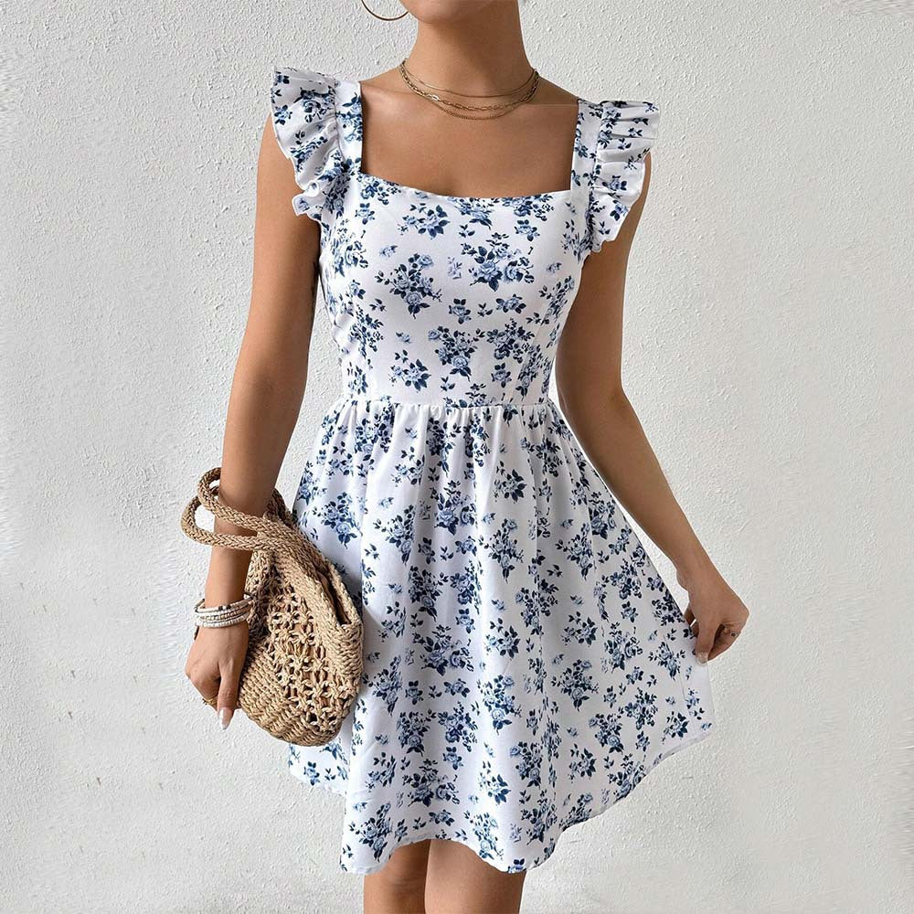 Robe d'été florale pour femmes avec des détails en volants et un décolleté carré Chic & Stil