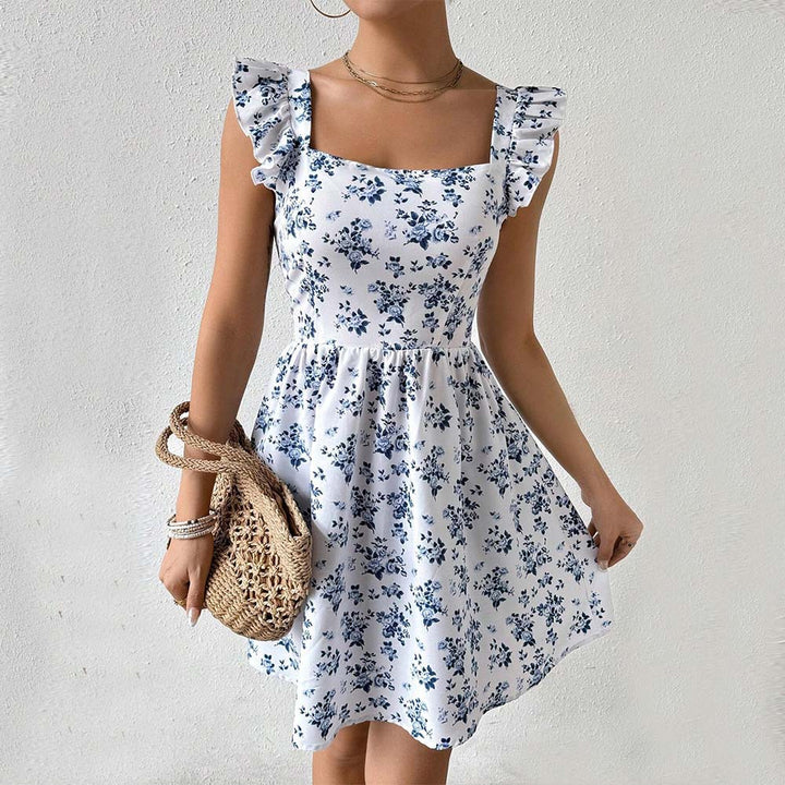 Robe d'été florale pour femmes avec des détails en volants et un décolleté carré Chic & Stil