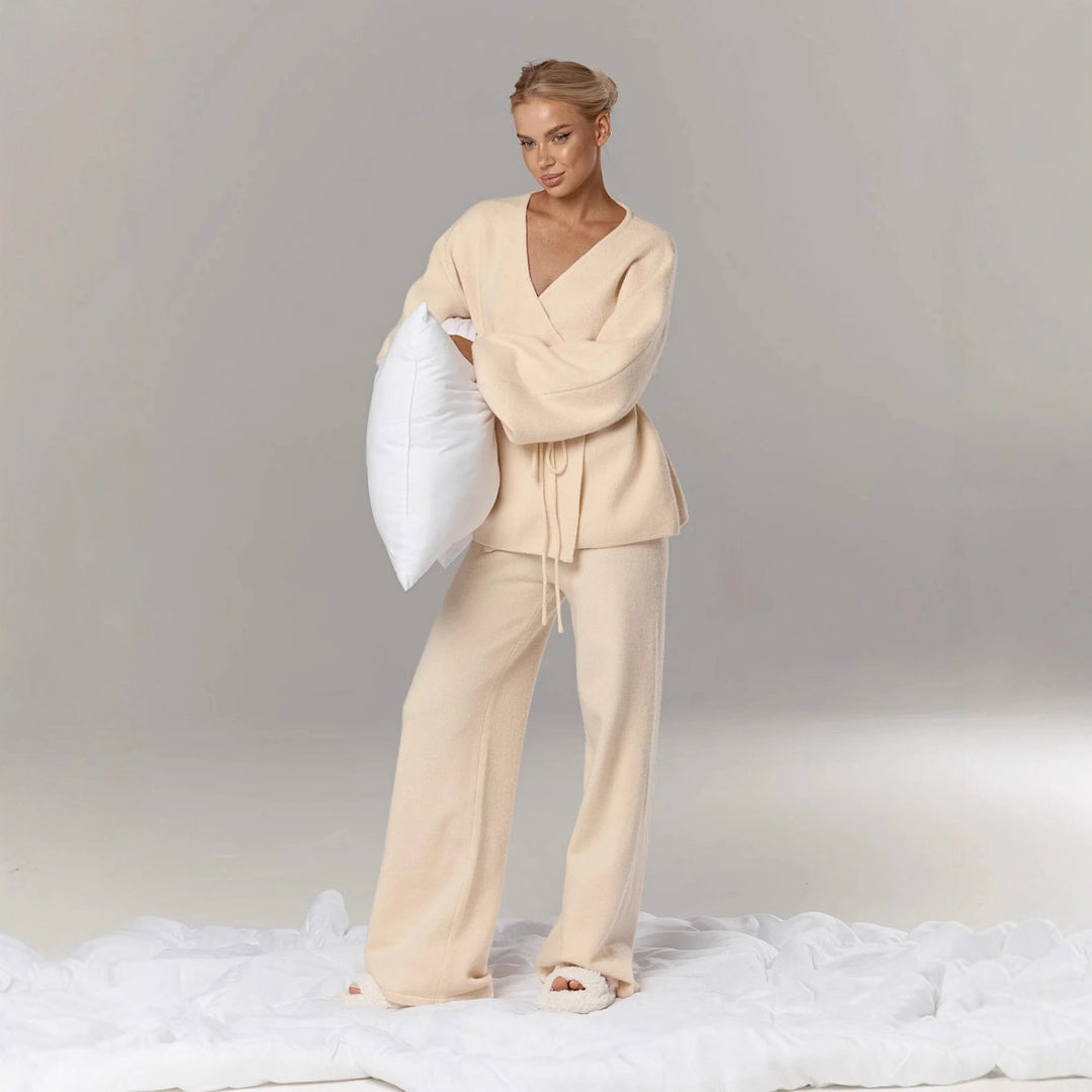 Ensemble de détente pour femmes avec haut kimono décontracté et pantalon confortable Chic & Stil