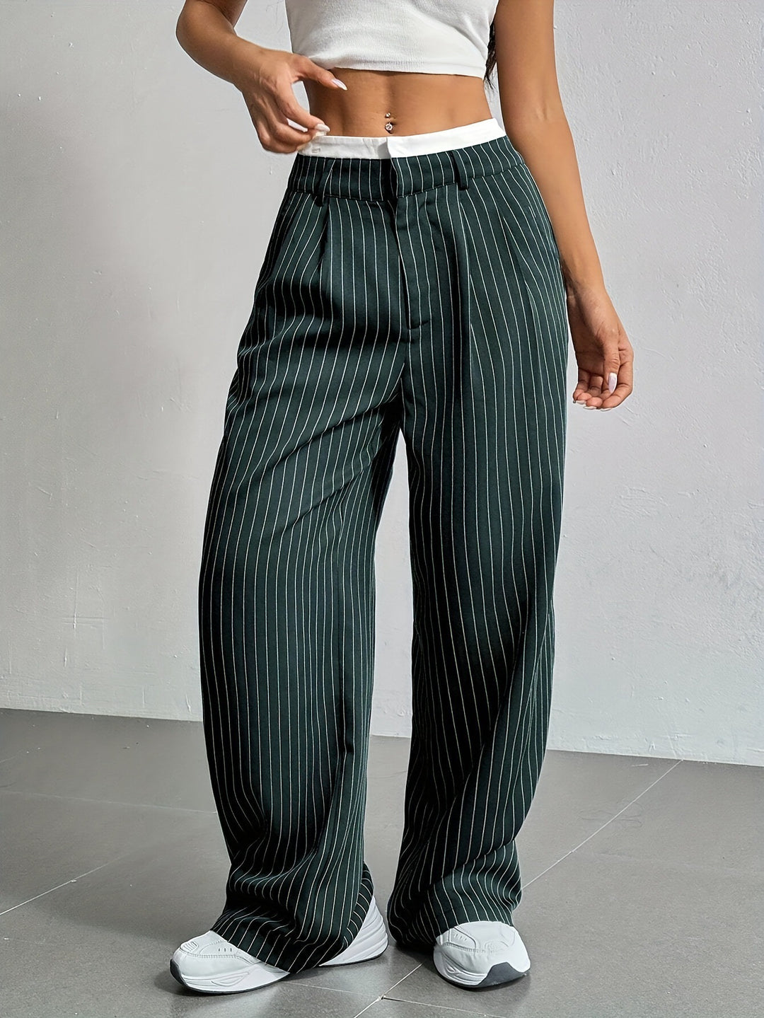 Pantalons cropped classiques pour femmes avec poches angulaires Chic & Stil