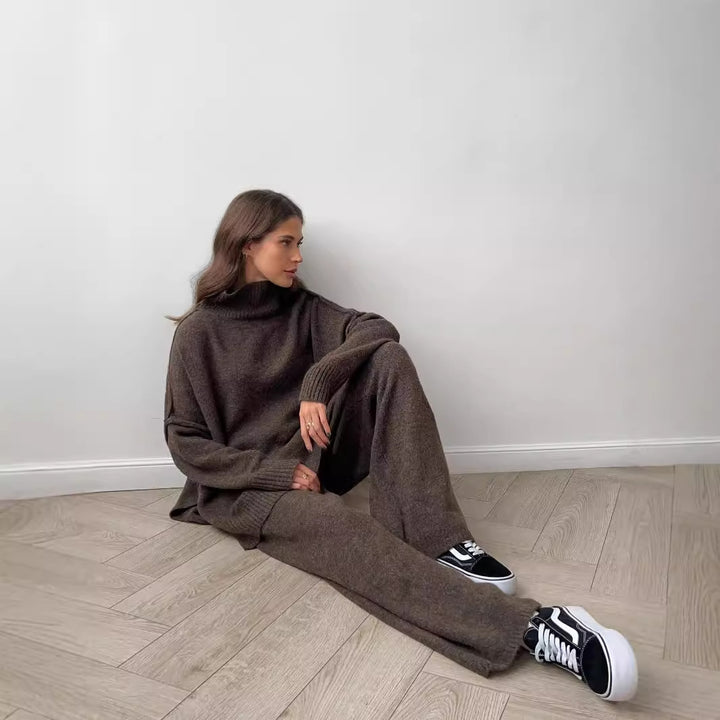 Ladies oversized sweater with high collar and soft material Lune London