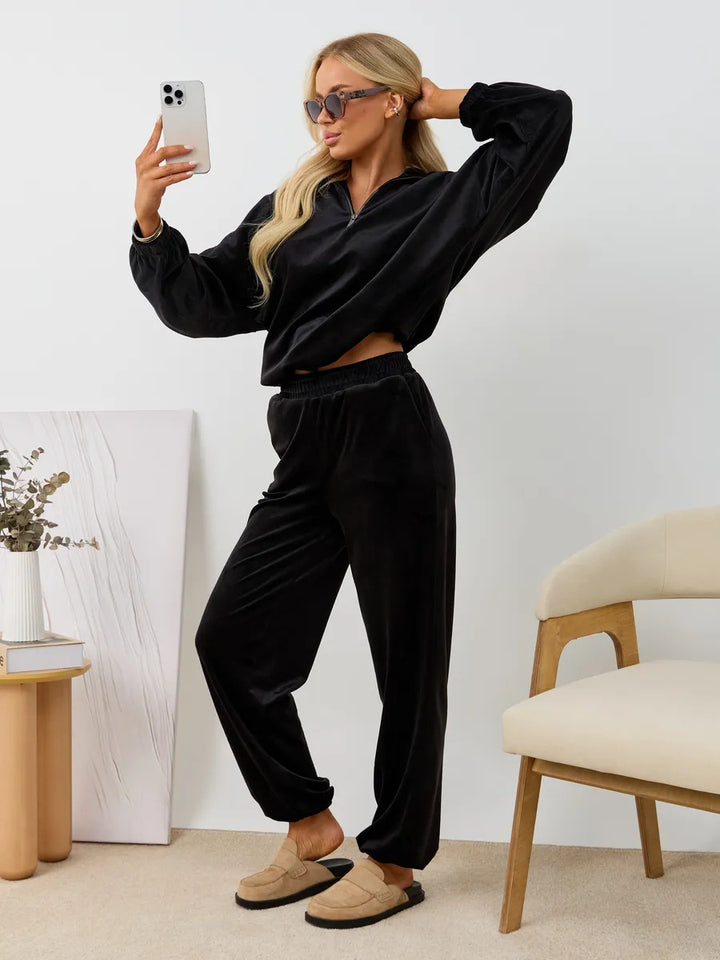 Ladies Velour Tracksuit with High Collar and Elastic Cuffs Chic & Stil