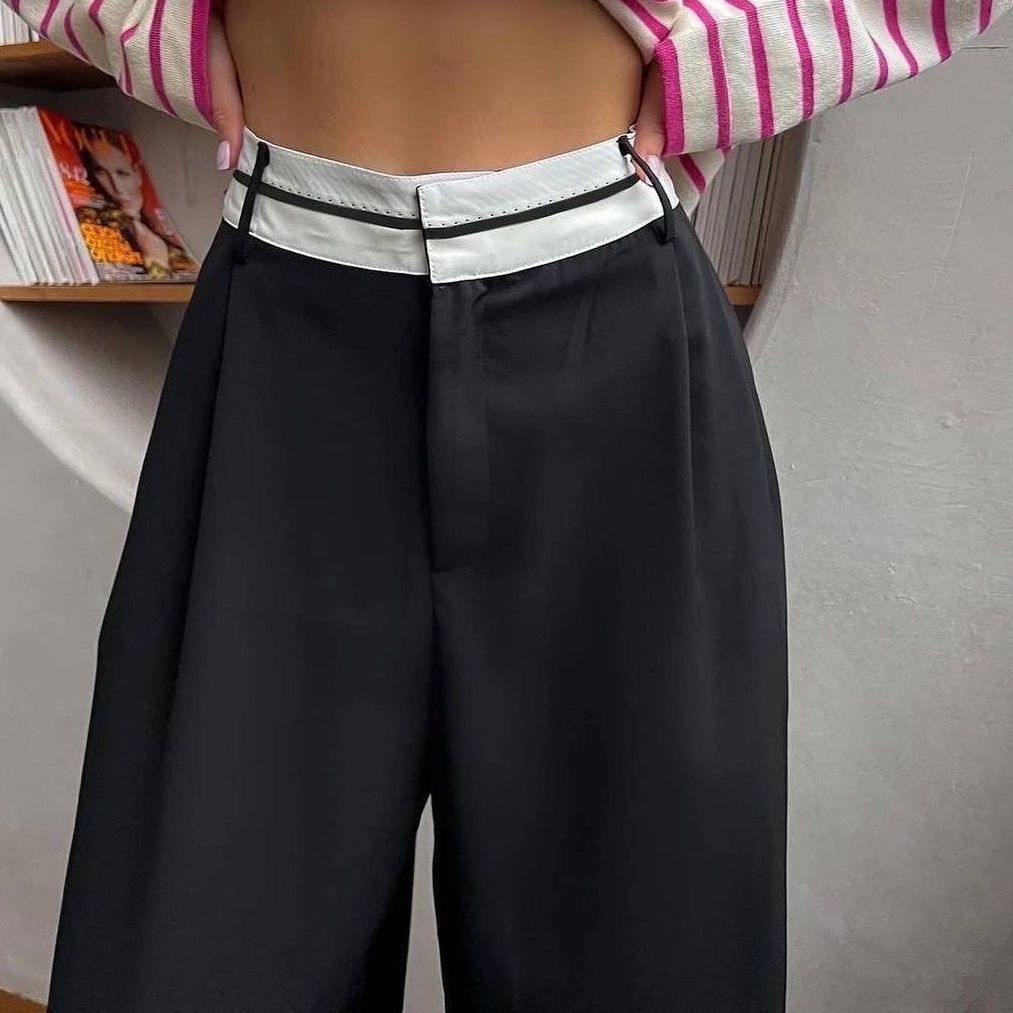 Pantalons larges en tissu pour femmes avec taille élastique et ceinture contrastante Chic & Stil