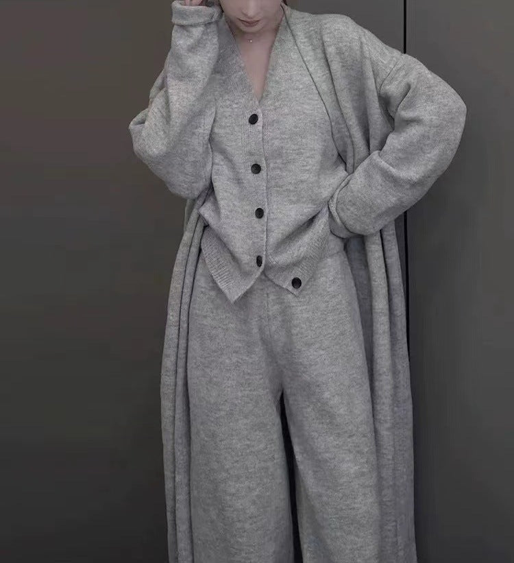 Ensemble en tricot élégant pour femmes avec cardigan long et pantalon large Chic & Stil