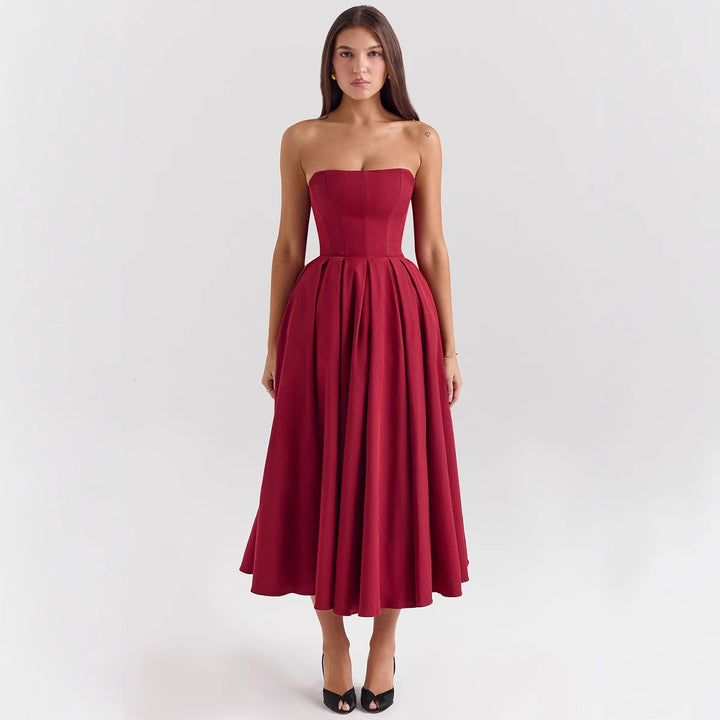 Evening dress for women with sweetheart neckline and flared skirt Chic & Stil