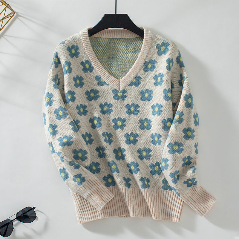 Knit sweater for women with floral pattern and V-neck Lune London