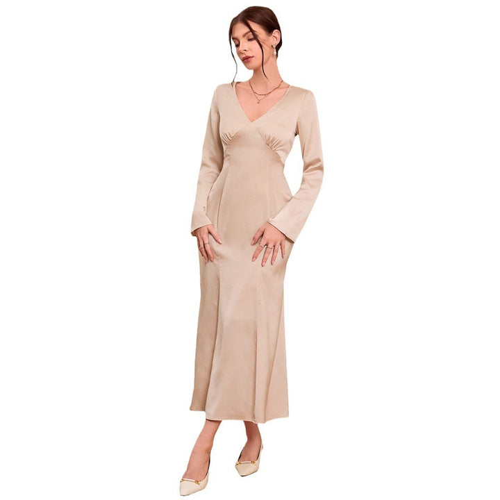 Robe midi élégante pour femmes avec décolleté en V et manches longues Chic & Stil
