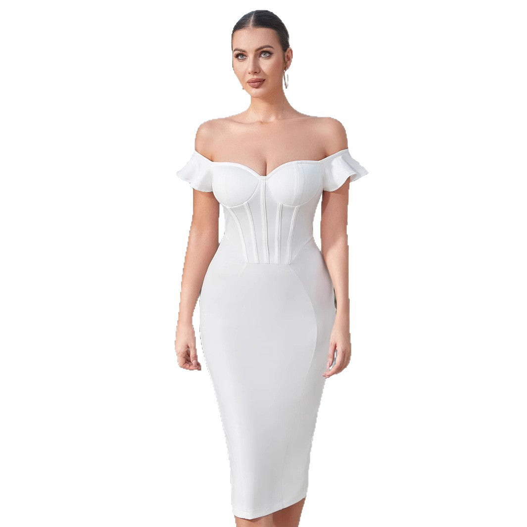 Robe moulante pour femme avec design décolleté et look corset Chic & Stil
