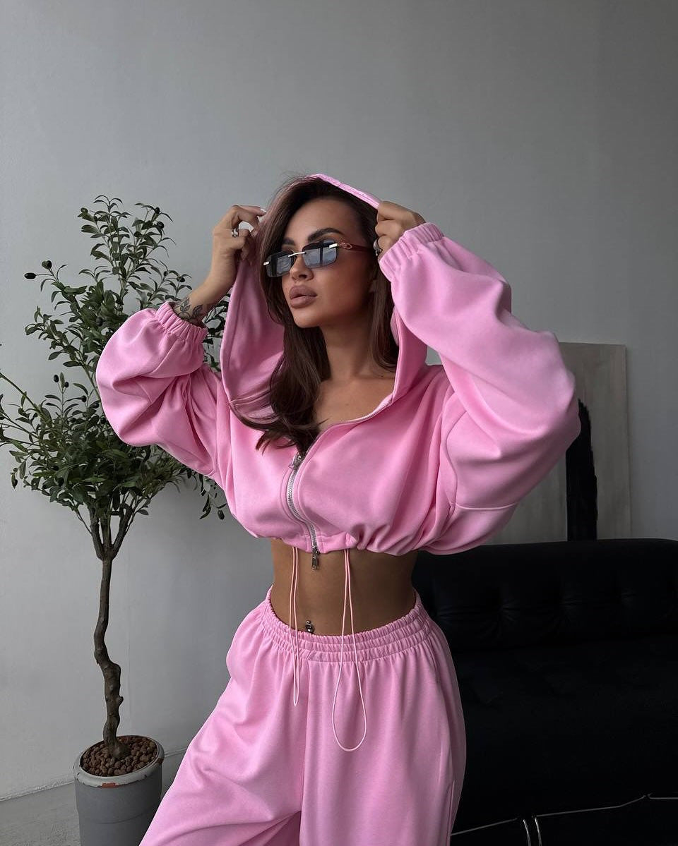 Women's sports set with casual oversized hoodie and wide pants Lune London