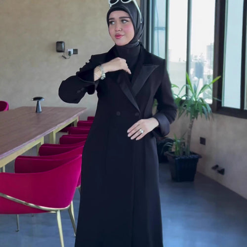 Ladies Elegant Evening Coat with Double-Breasted Buttons and Satin Accents Lune London