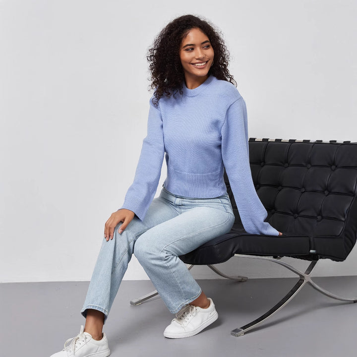 Casual women's sweater with flared sleeves Lune London
