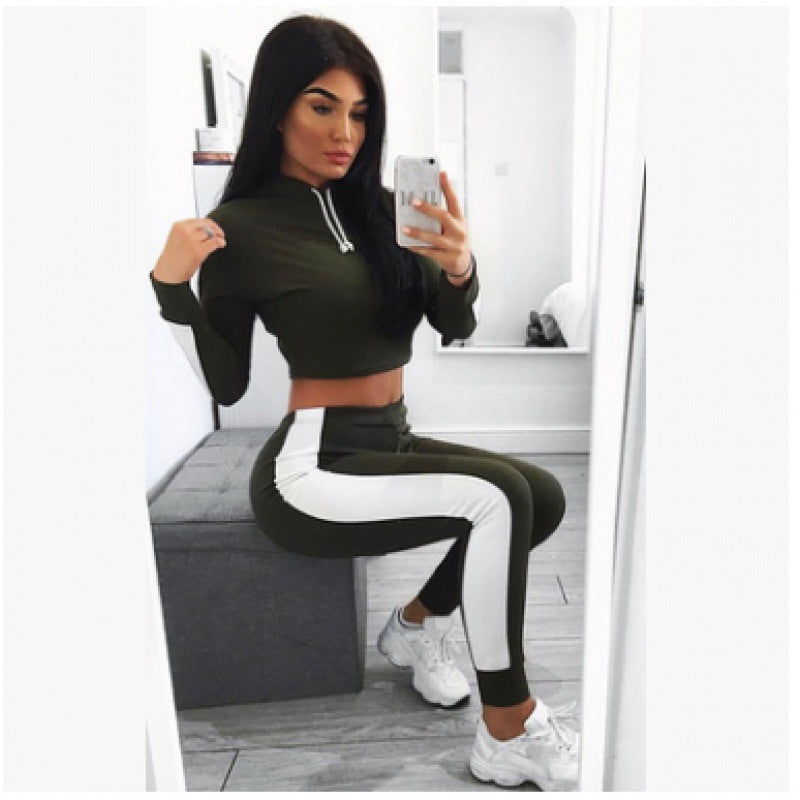 Women's sports set with short hoodie and leggings Lune London