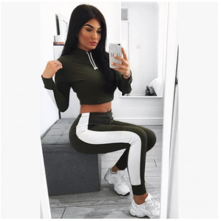 Women's sports set with short hoodie and leggings Lune London