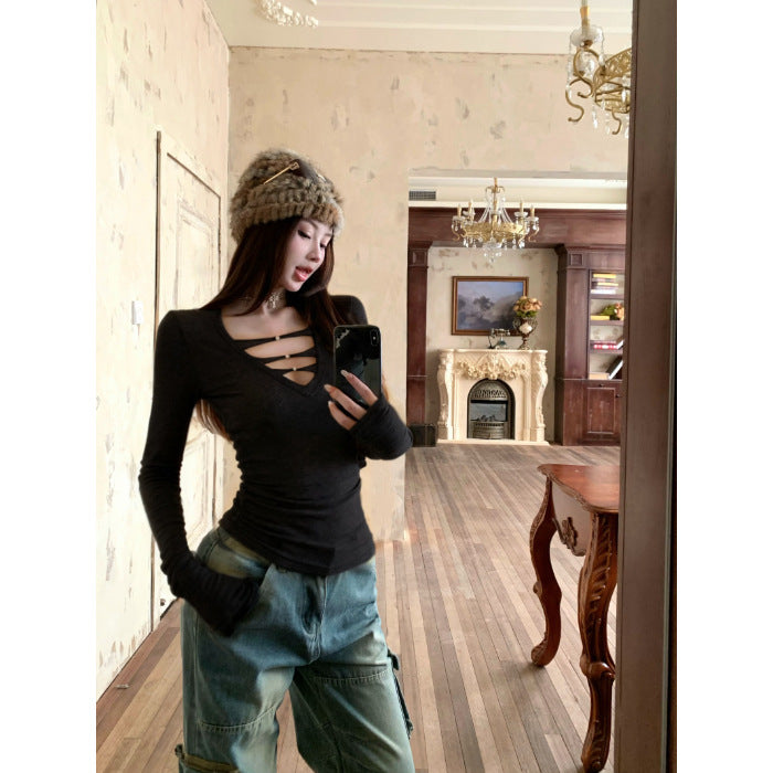 Women's long sleeve shirt with trendy cut-out design and figure-friendly silhouette Chic & Stil