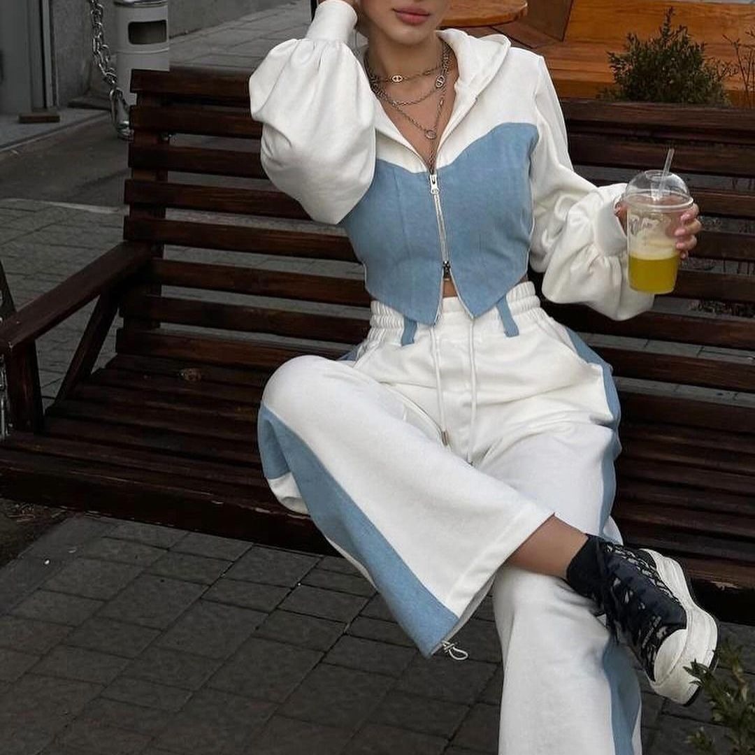 Ladies Two-Piece Sports Set with Crop Top and Loose Pants Lune London